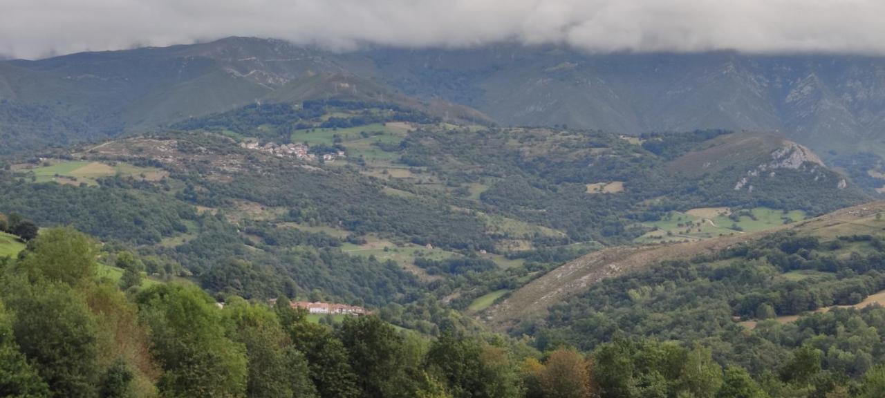Casa Rural Apartamentos Angel Inguanzo Arenas De Cabrales المظهر الخارجي الصورة