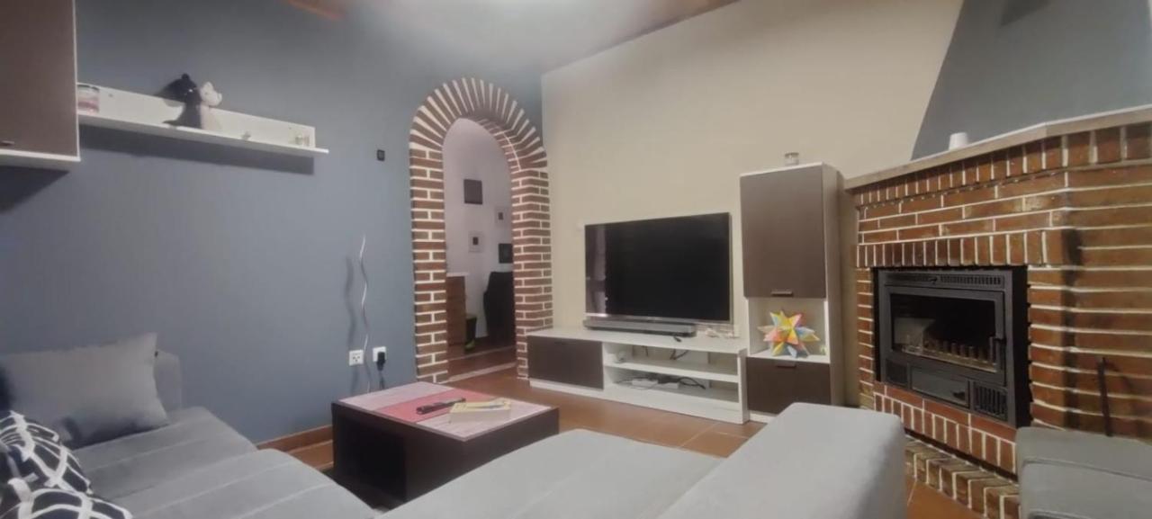 Casa Rural Apartamentos Angel Inguanzo Arenas De Cabrales المظهر الخارجي الصورة