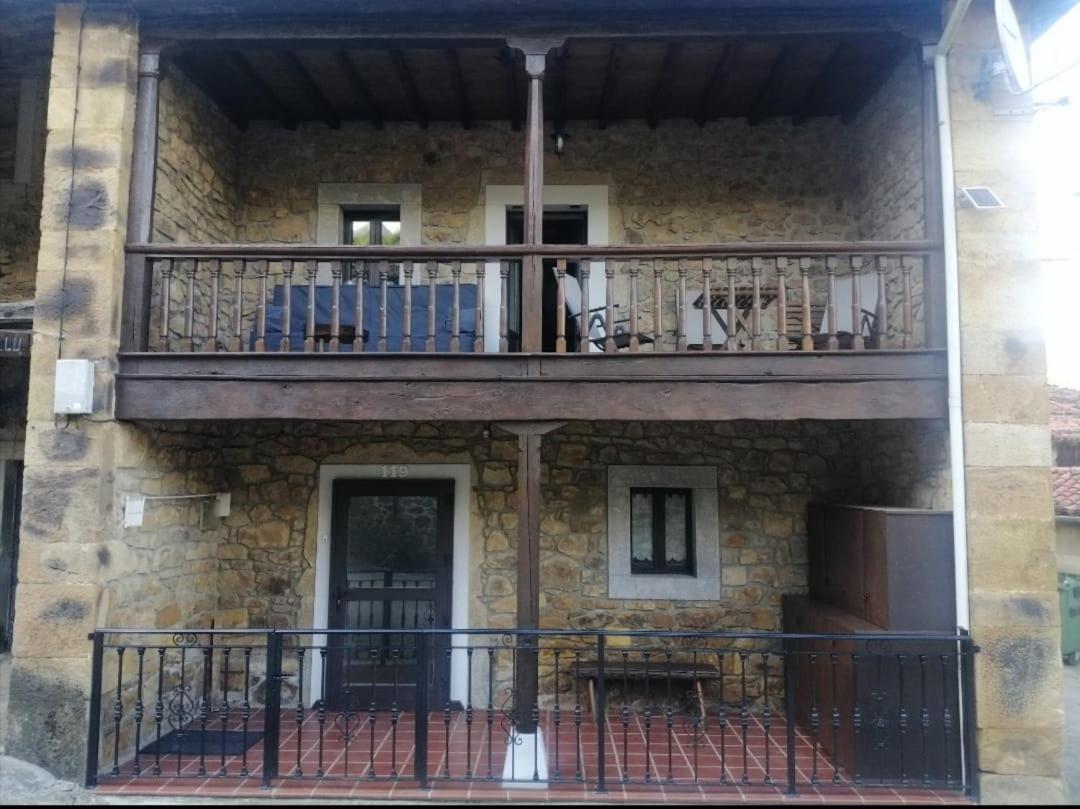 Casa Rural Apartamentos Angel Inguanzo Arenas De Cabrales المظهر الخارجي الصورة