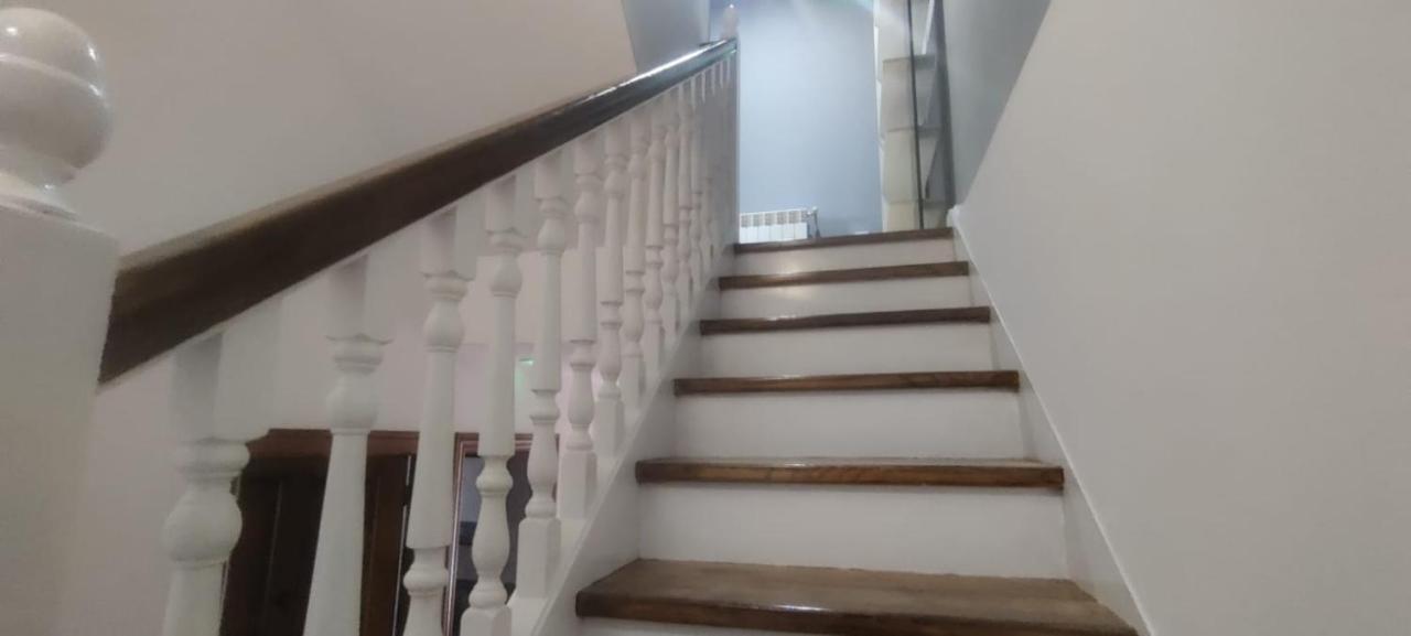 Casa Rural Apartamentos Angel Inguanzo Arenas De Cabrales المظهر الخارجي الصورة