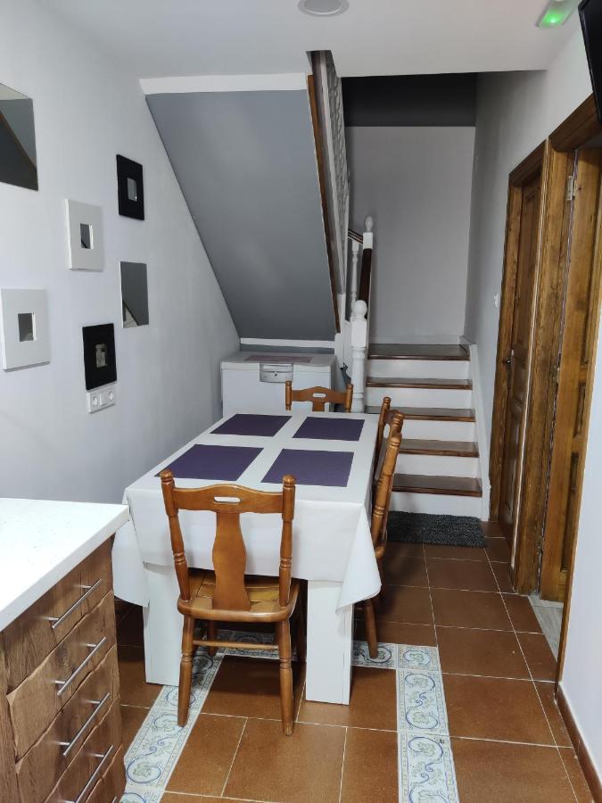 Casa Rural Apartamentos Angel Inguanzo Arenas De Cabrales المظهر الخارجي الصورة