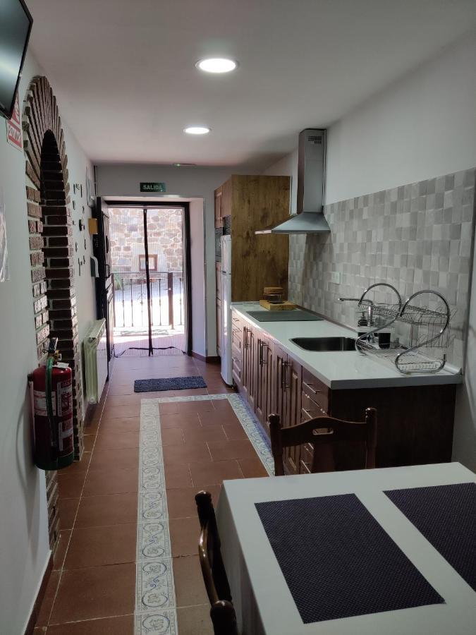 Casa Rural Apartamentos Angel Inguanzo Arenas De Cabrales المظهر الخارجي الصورة